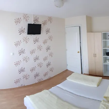 Szaloky Apartmanhaz 아파트 기에네스디아스