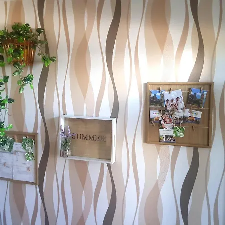 Szaloky Apartmanhaz Gyenesdias