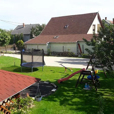 Szaloky Apartmanhaz Lejlighed *