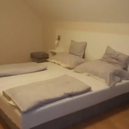 Szaloky Apartmanhaz Gyenesdiás