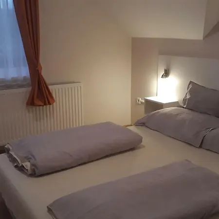 شقة Szaloky Apartmanhaz *