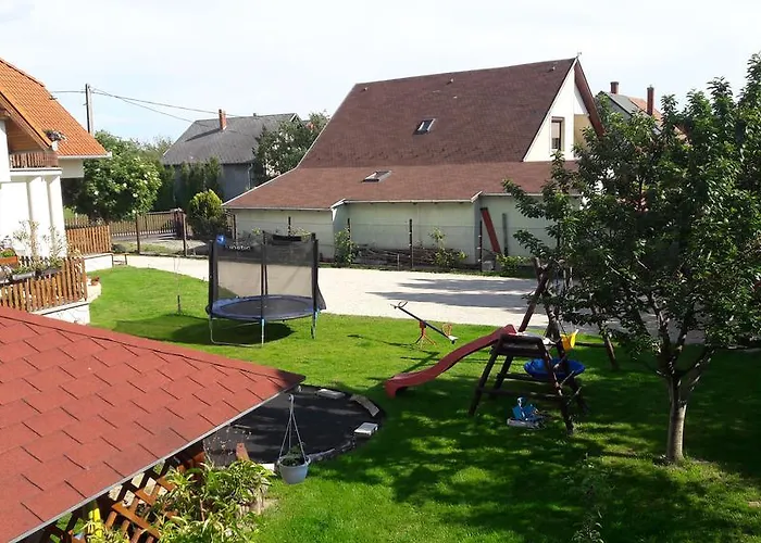 Szaloky Apartmanhaz Apartment *