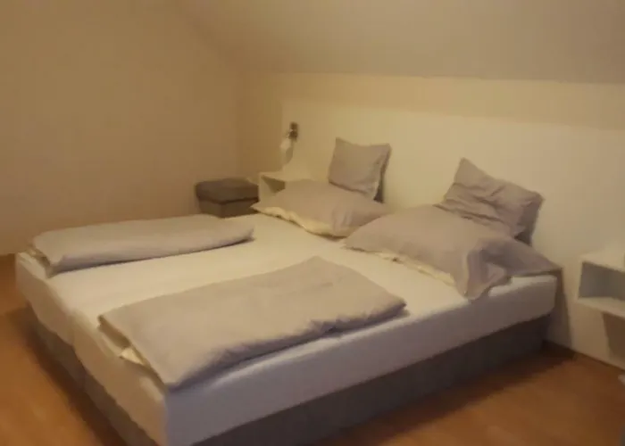 Szaloky Apartmanhaz Gyenesdiás