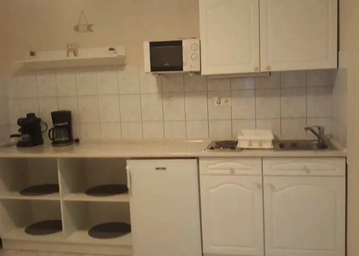 Apartment Szaloky Apartmanhaz Gyenesdiás
