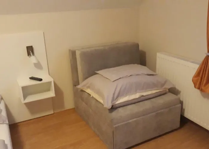 Szaloky Apartmanhaz * Gyenesdiás